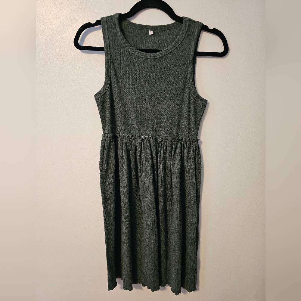 Elegant Green Sleeveless Mini Dress - Picture 5 of 6